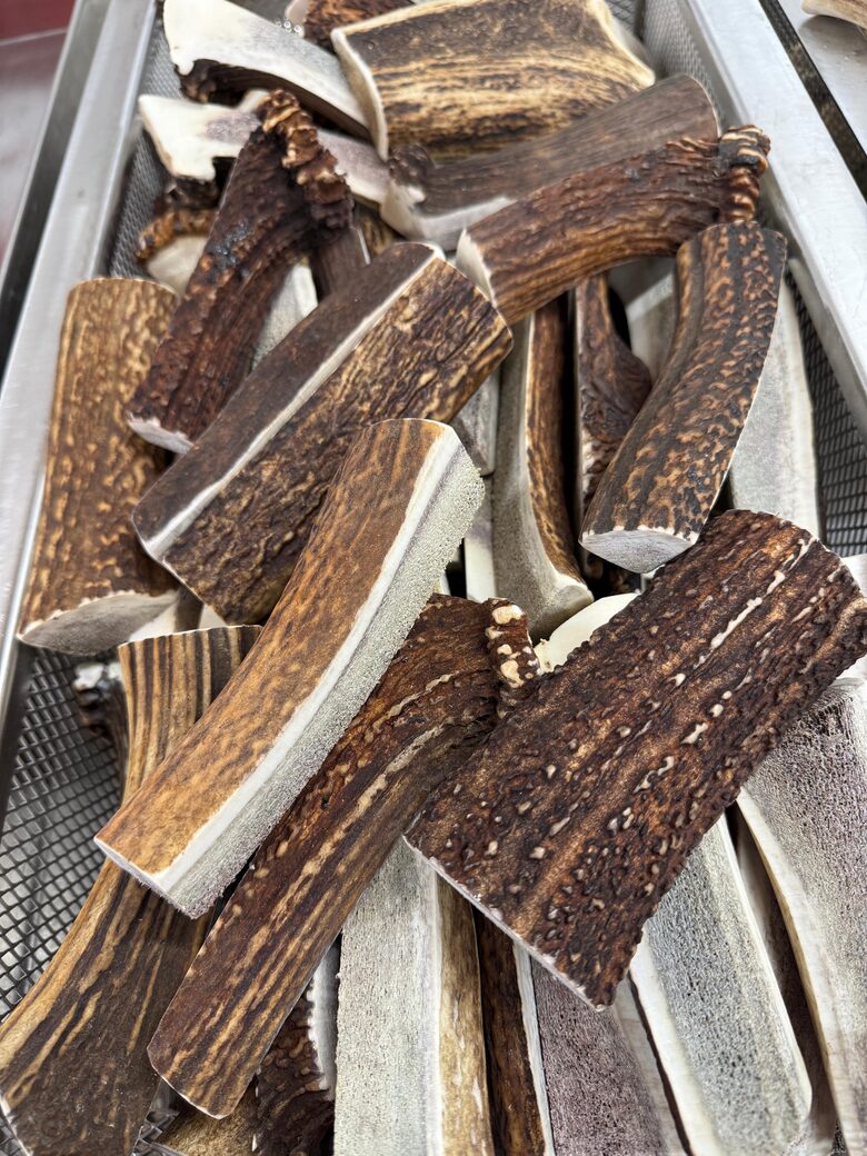 1 KG Brieža ragi suņu košļājamā rotaļlieta (Split Dog chews)