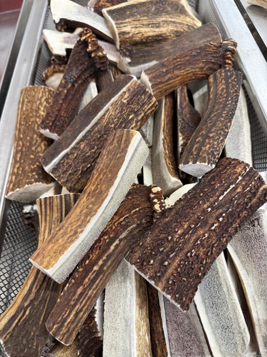 1 KG Brieža ragi suņu košļājamā rotaļlieta (Split Dog chews)
